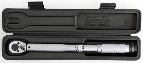 Ключ динамометрический YATO YT-0750