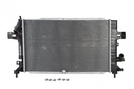 Радиатор охлаждения NISSENS 63029A (фото 1)