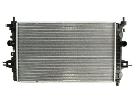 Радиатор охлаждения NISSENS 63028A (фото 1)