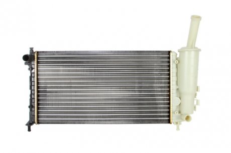 Радиатор системы охлаждения NISSENS 61881 (фото 1)