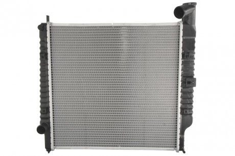 Радиатор системы охлаждения NISSENS 61021A