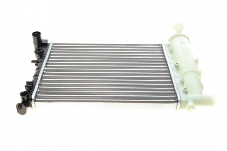 Радиатор системы охлаждения NRF 58067 (фото 1)