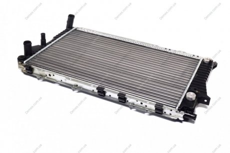 Радиатор охлаждения AUDI 100/A6 90-97 (AT) TEMPEST TP.151060477 (фото 1)