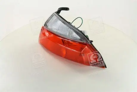 Ліхтар лів. TOY HI-ACE 96-99 TYC 18-5616-05-2B