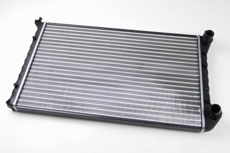 Радиатор охлаждения двигателя THERMOTEC D7F021TT (фото 1)