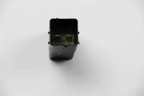 Реле свечей накала Trafic/Vivaro2.0/2.5 dCi 06- (7 конт.) FIAT FIAT / LANCIA 9640469680