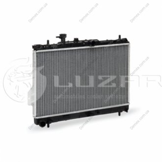 Радиатор охлаждения Matrix 1.6/1.8 (01-) МКПП (алюм) LUZAR LRc HUMx01101 (фото 1)