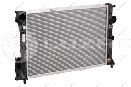 Радиатор охлаждения C (W 204)/E (W212) (09-) АT LUZAR LRc 15113 (фото 1)