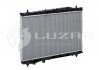 Радиатор охлаждения Trajet 2.0/2.4/2.7 (00-) МКПП LUZAR LRc 08A3 (фото 1)