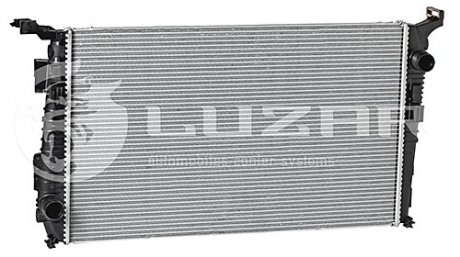 Радіатор охолодження Duster 1.5 (10-) МКПП LUZAR LRc 0950 (фото 1)