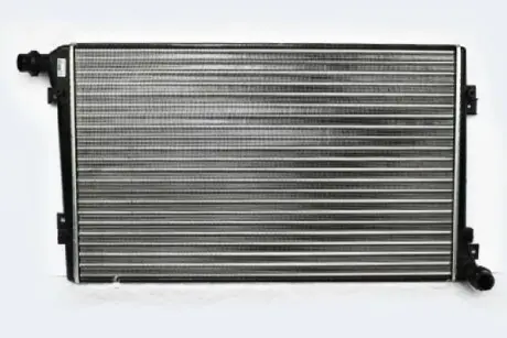VW Радиатор охлаждения Audi A3,Skoda Octavia II,Caddy III,Golf V,Passat,Touran 1.9/2.0TDI ASAM 80330