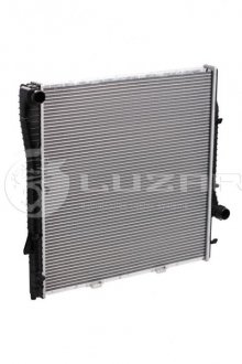 Радиатор охл. для а/м BMW X5 (E53) (00-) 3.0i/4.4i/3.0d AT LUZAR LRc 26190 (фото 1)