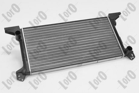Радиатор охлаждения двигателя Transit 2.5D/2.0i 86-95 (600x329x32) LORO 017-017-0029