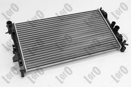 Радиатор охлаждения двигателя Vito/Viano W639 2.2CDI 03>08 (МКП) LORO 054-017-0004 (фото 1)