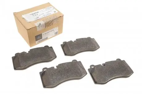 Фото запчастини Колодки гальмівні (передні) MB (W211/W221D) 2.1-5.5 05-13 MERCEDES MERCEDES-BENZ 000420920490 Колодки гальмівні (передні) MB (W211/W221D) 2.1-5.5 05-13 MERCEDES MERCEDES-BENZ 000420920490