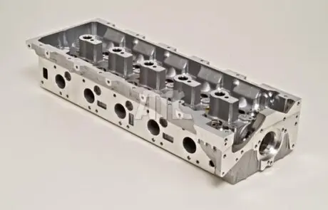 Головка блоку циліндрів MERCEDES OM 612 AMC 908575